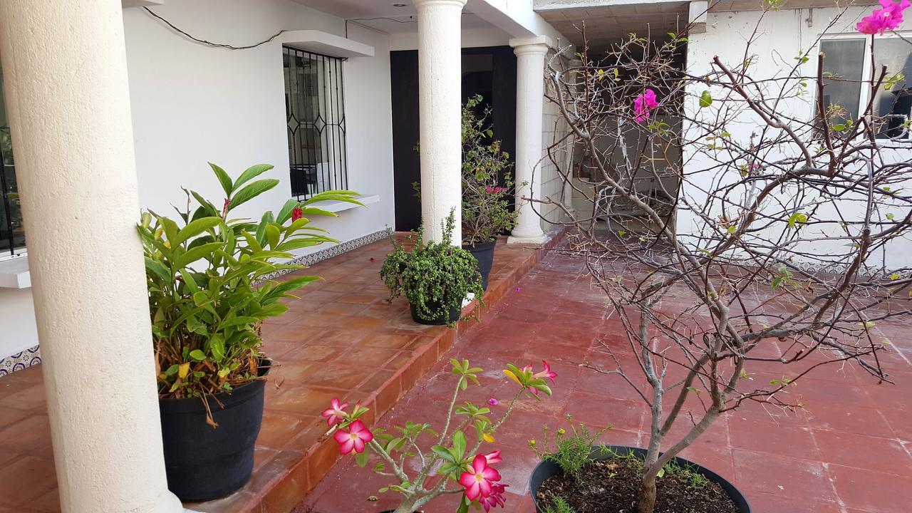 Suites Rosas Cancún Eksteriør billede